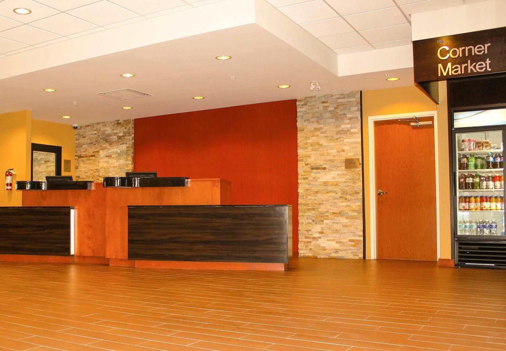 Fairfield Inn & Suites By Marriott Toronto Mississauga Exterior photo